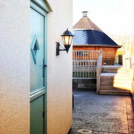 The Loft At Peake'S Retreats Apartment Needwood Exterior photo